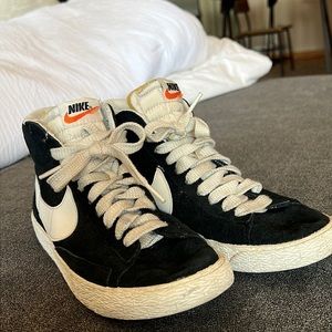 Nike black and white blazers